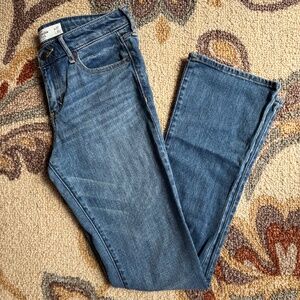 Abercrombie & Fitch lowrise Flare